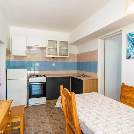 Odmor U Mediteranskom Okruzenju Apartment